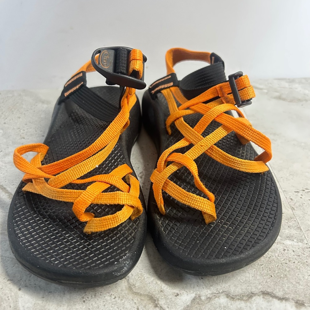 Chaco Z/Cloud 2 Sandals Orange Black Women Size 6 Vibram Strappy Hiking Toe Loop